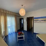 Apulia Baia Dei Faraglioni