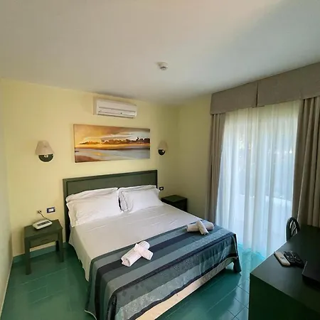 Ah Premium Baia Dei Faraglioni Hotel