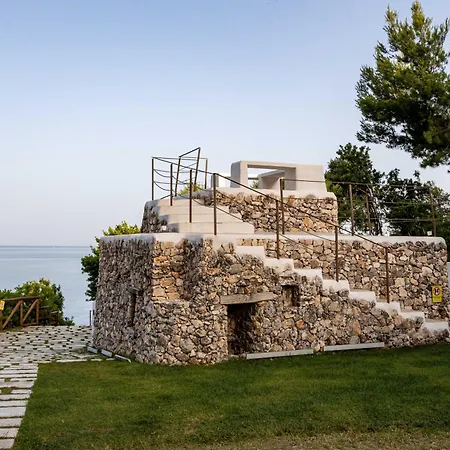 מלון Apulia Hotel Baia Dei Faraglioni Resort מאטינאטה