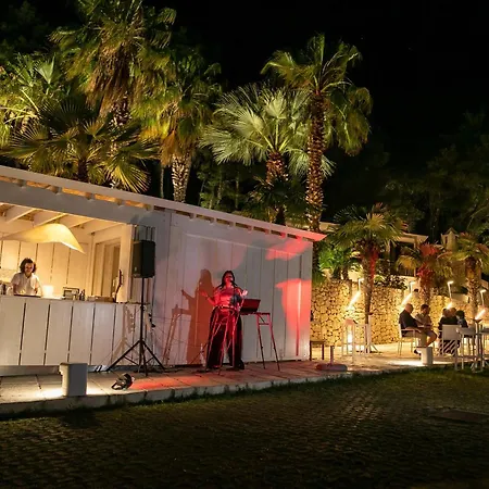 Hotel Ah Premium Baia Dei Faraglioni