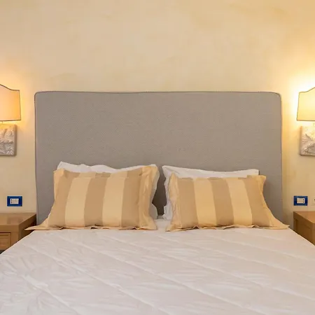 Hotel Ah Premium Baia Dei Faraglioni 4*