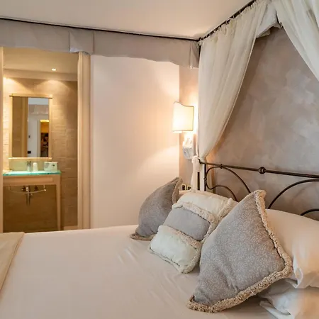 Hotel Ah Premium Baia Dei Faraglioni 4*