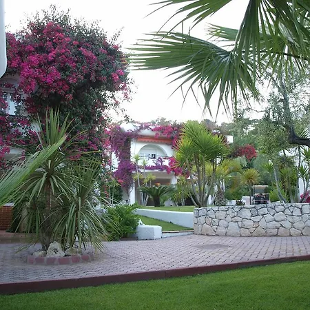 Hotel Ah Premium Baia Dei Faraglioni 4*