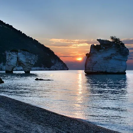 Ah Premium Baia Dei Faraglioni Hotel